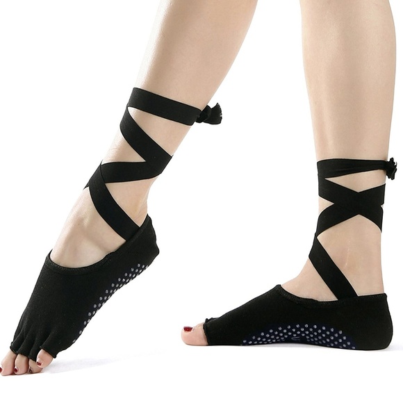 2 Pairs Yoga Socks - Picture 3 of 5